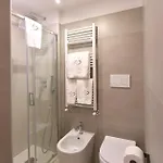 Love Inn 4*