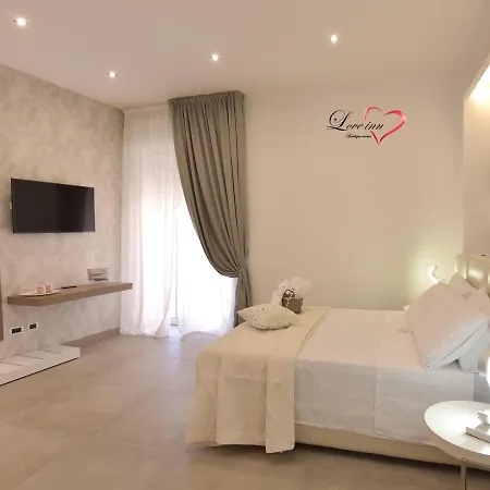 Love Inn לינה וארוחת בוקר 4*