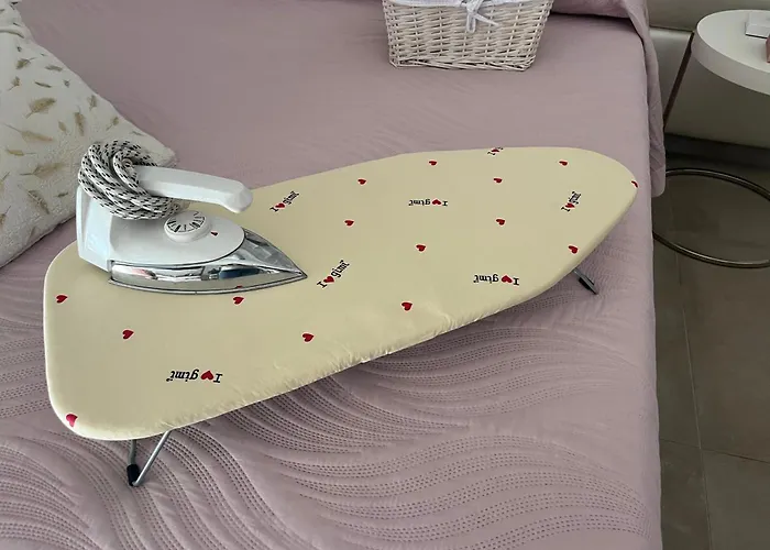 Love Inn Bed & Breakfast 4*